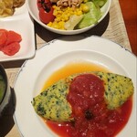  ガーデンビュッフェ パインテラス - 野菜サラダ（梅ドレッシング）とオムレツ（ほうれん草とチーズ）