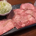 虎壱精肉店 - 上タン