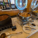 Hyatt Regency Waikiki Beach Resort and Spa - 