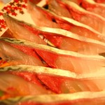 ものすごく脂がのってる鯖の活き造りです'3`)b-★