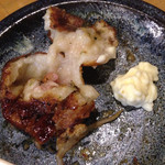 ずみっ！！酒場 やまといも - たこ焼き  の中身です。外カリ中トロです。