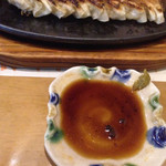 ずみっ！！酒場 やまといも - 餃子鉄板