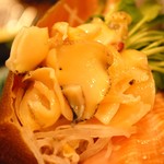 吉栄丸 - 甲貝の活き造り