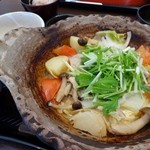 大戸屋 - 四元豚とたっぷり野菜の蒸し鍋定食