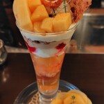 CAFE CUPOLA mejiro - 秋に焦がれる柿のパフェ