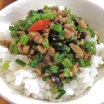 270374508 - 「蒼蠅頭」をご飯にかけて