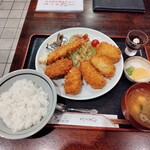 こいわ軒 - カキミックスセット(1400円), カキのクリームコロッケ(400円)×2