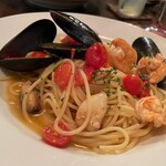 カフェ アクロス ザ ユニバース - 