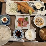 270382343 - 「自慢の大海老フライと蓮根と明太子の挟み揚げお造りの3種盛り合わせ御膳」