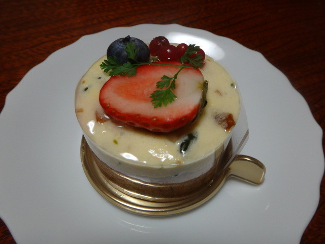 パティスリーAKIRA はちみつと4種のナッツ