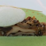 銀座 シェ・トモ - フランス産森のきのこのプレス仕立て