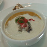 銀座 シェ・トモ - 厚岸産牡蠣のフランとポシェ