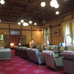 メインダイニングルーム 三笠 - ロビーもシック