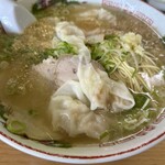 江ちゃんラーメン - ワンタン…5個？6個？今度数えるww