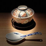 炭焼 おかげさん - 卵黄醤油漬け乗せ鶏そぼろ丼