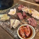 モッツバー輪 - ホルモン９種盛り　2人前