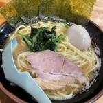 横浜家系ラーメン 中野家 - 味玉ラーメン醤油