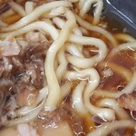 北大塚ラーメン - ちぢれた麺にスープは醤油オンリーなわけで、コッテリ好きだと物足りないでしょうが、これだけチャーシューありでさらにコッテリじゃあシンドイかもです。機会があったらまた行きたいっす！