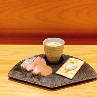 【醤油焼鳥】と【こだわりのお料理】