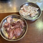 野毛ホルモンセンター - ペラペラ焼きと豚カシラ