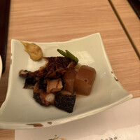 築地 寿司岩 総本店 - タコと大根の旨煮、タコがぷりぷり