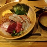 うみからそらへ - 味噌汁も美味しい