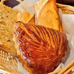 VIRON - ヴィエノワズリーはショーソン・オ・ポムをチョイス