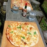 かたつむり - ゴルゴンゾーラのガーリックピザ　1000円