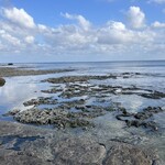 虎壱精肉店 - 近くの浜辺