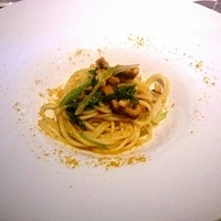 サンタ・マリア・ノヴェッラ・ティサネリーア 京都店 - 穴子と葱のパスタ。アサリの出汁のソース。カラスミのアクセント。