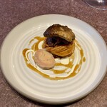 ルイーズ - 牛頰肉とセップ茸のパイ　フォアグラ添え