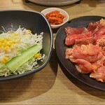 아카카라 누마즈점 - 大盛り焼肉定食(ランチ)①(1529円)。