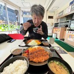 横須賀PA 上り フードコート - 