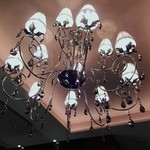 SINC BISTRO - ホールのシャンデリア