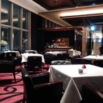 SINC BISTRO - 店内の雰囲気