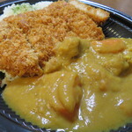 ディオ - 料理写真:ロースカツカレー