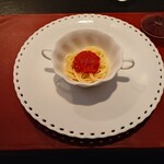 ベルエキップ - ◯トマトソースのパスタ
      太陽の恵みをシッカリと浴びた
      トマトソースをイメージして作りました
      甘いのではなくて、完熟したんですけれど
      酸っぱくするイメージで作った人工的な味です
      との説明