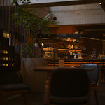 BERTH COFFEE - 店内│フロアB1F