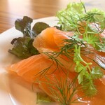 ブラッスリー 航 - サーモンマリネ（秋のメルカドメニュー）