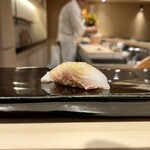 札幌 鮨 よこ田 - 厚岸産天然平目