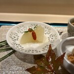 札幌 鮨 よこ田 - ラフランスのコンポート