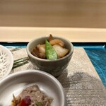 札幌 鮨 よこ田 - カスべの煮つけ