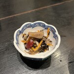 美浜寿し - あ、お通しも手が混んでます