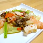 中華ダイニング SCENT - 海老とイカの蟹味噌炒め