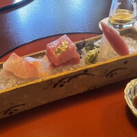 東京 芝 とうふ屋うかい - キンメダイ、マグロ、ヤガラ