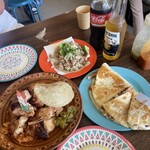 メキシカンフード ドスマノス - 