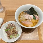 ラーメンWalkerキッチン - 黒豚とオマール海老の中華そば、焼豚丼