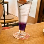 タロカフェ - バタフライビーソーダ