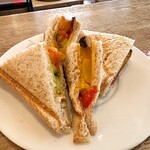 タロカフェ - 断面