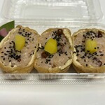 いなりとお赤飯 ろはん - 料理写真:甘くてはんなり赤飯いなり